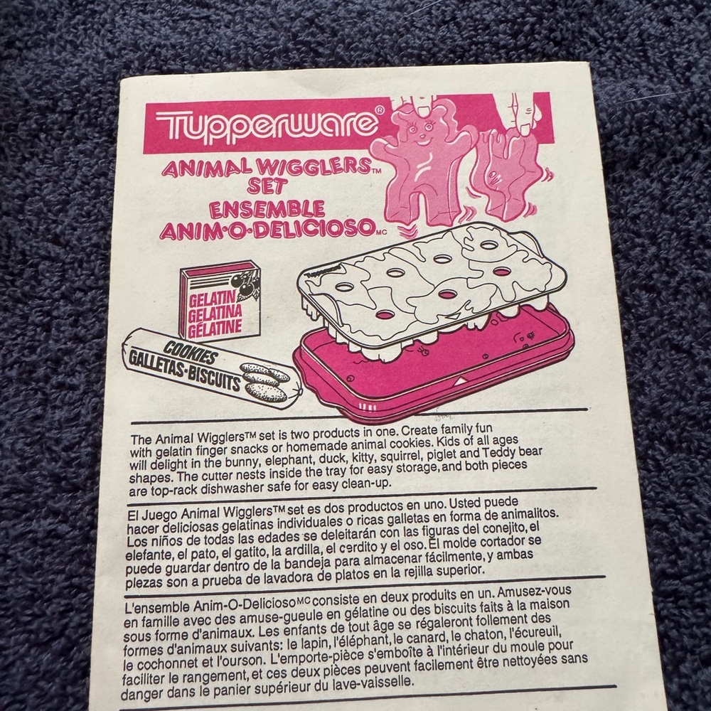 Tupperware - Animal Wigglers Set - Jello/Cookie Mold - With Instructions